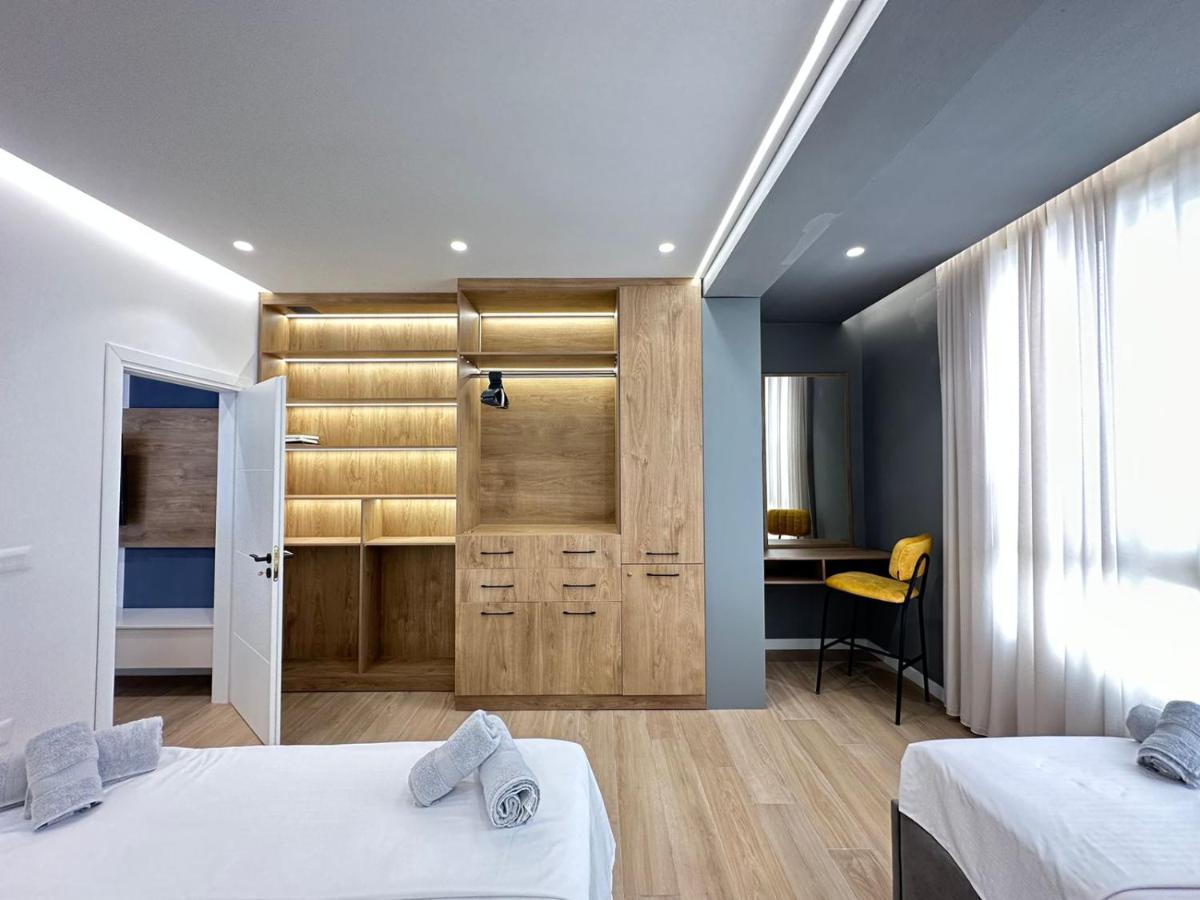 Luxurious Seaside Apartment Durres Bagian luar foto