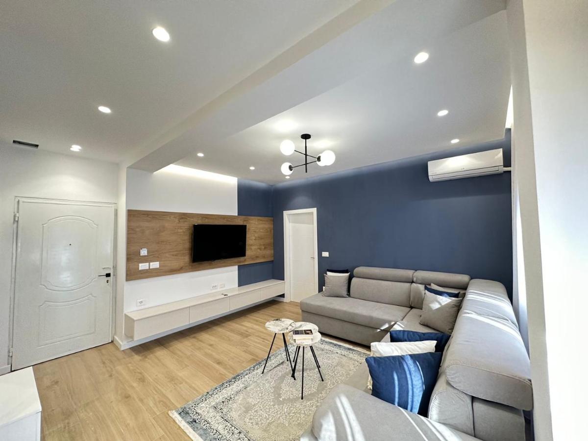 Luxurious Seaside Apartment Durres Bagian luar foto