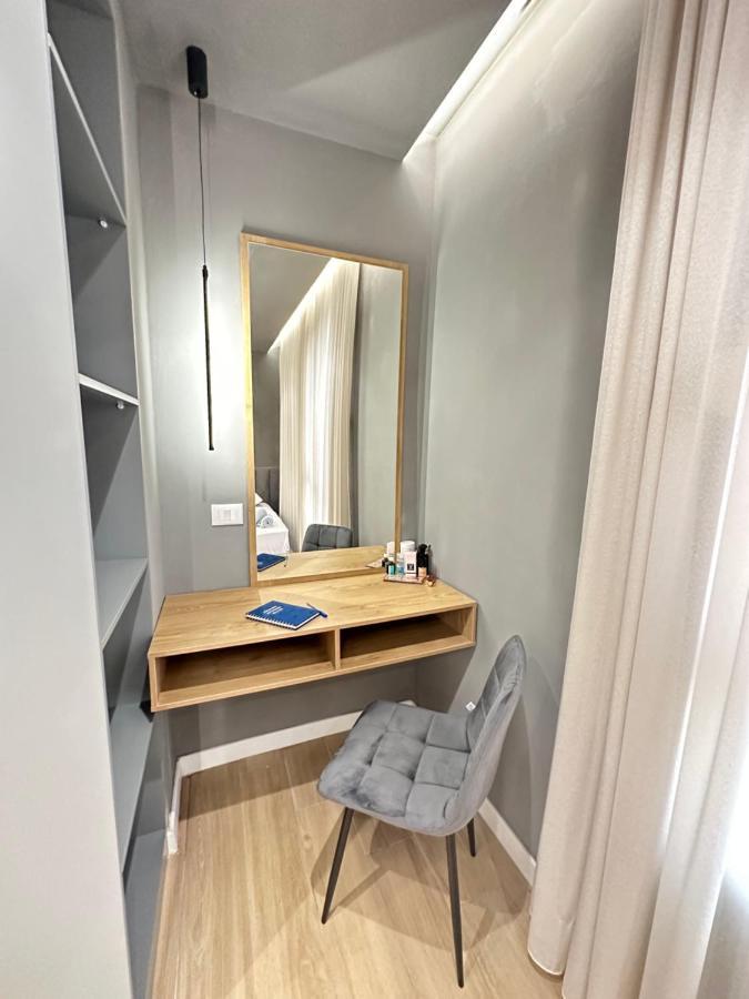 Luxurious Seaside Apartment Durres Bagian luar foto
