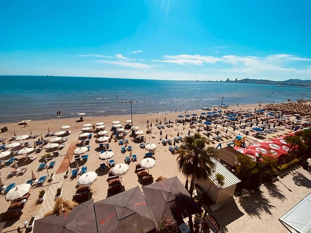 Luxurious Seaside Apartment Durres Bagian luar foto
