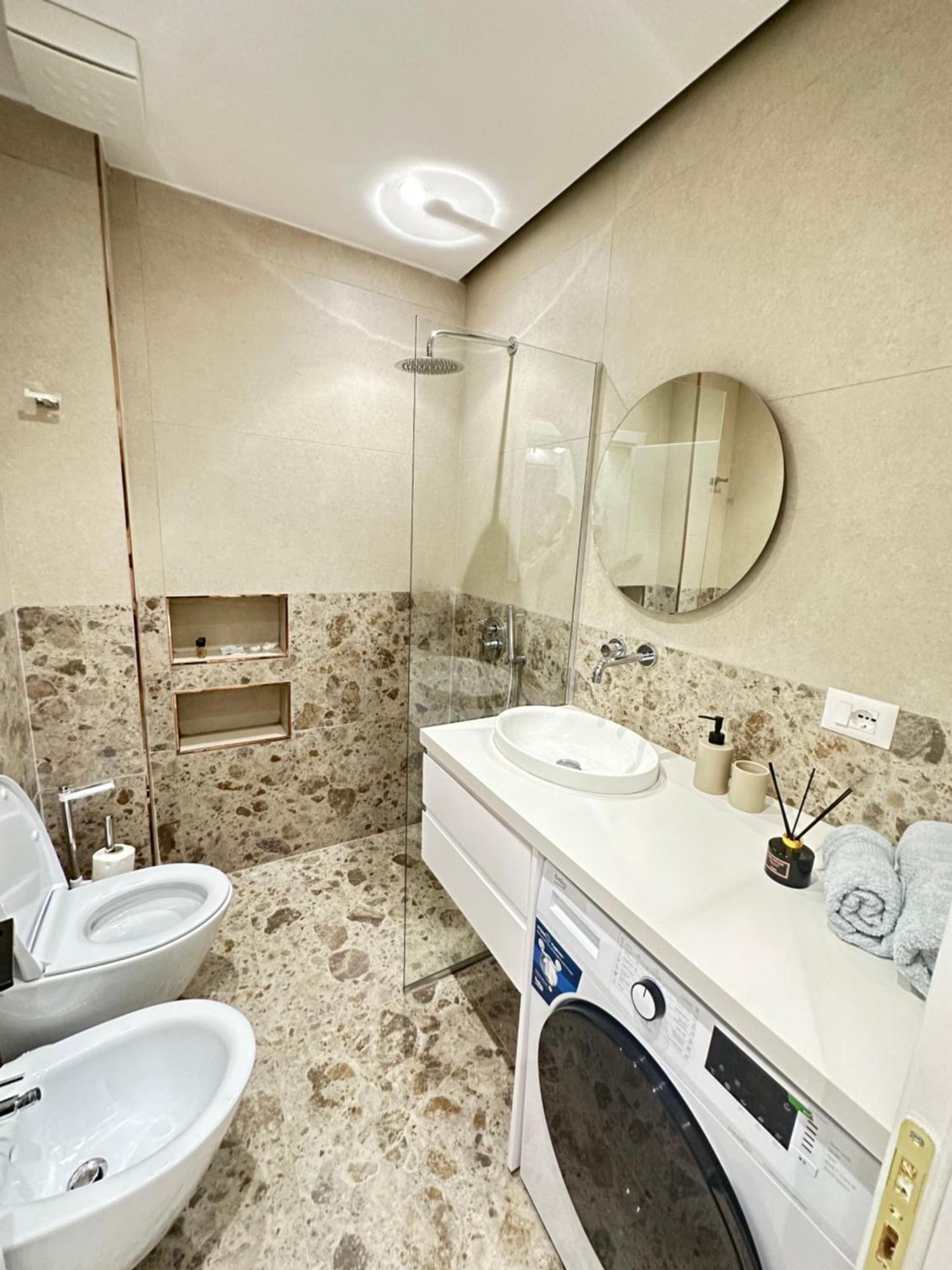 Luxurious Seaside Apartment Durres Bagian luar foto
